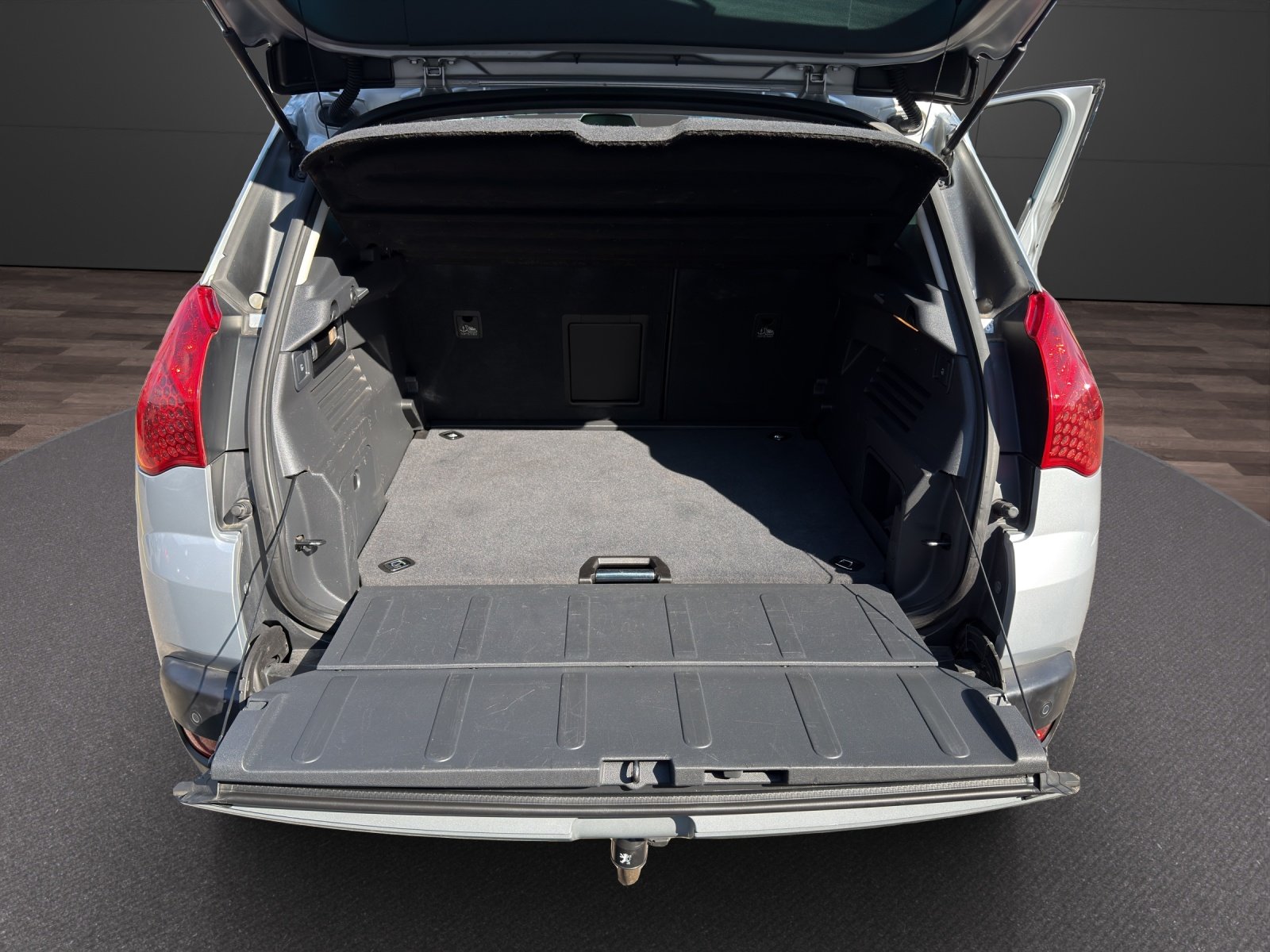 PEUGEOT 3008 2.0 HDI Sport Pack Tiptronic, Diesel, Occasion / Utilisé, Automatique - 6