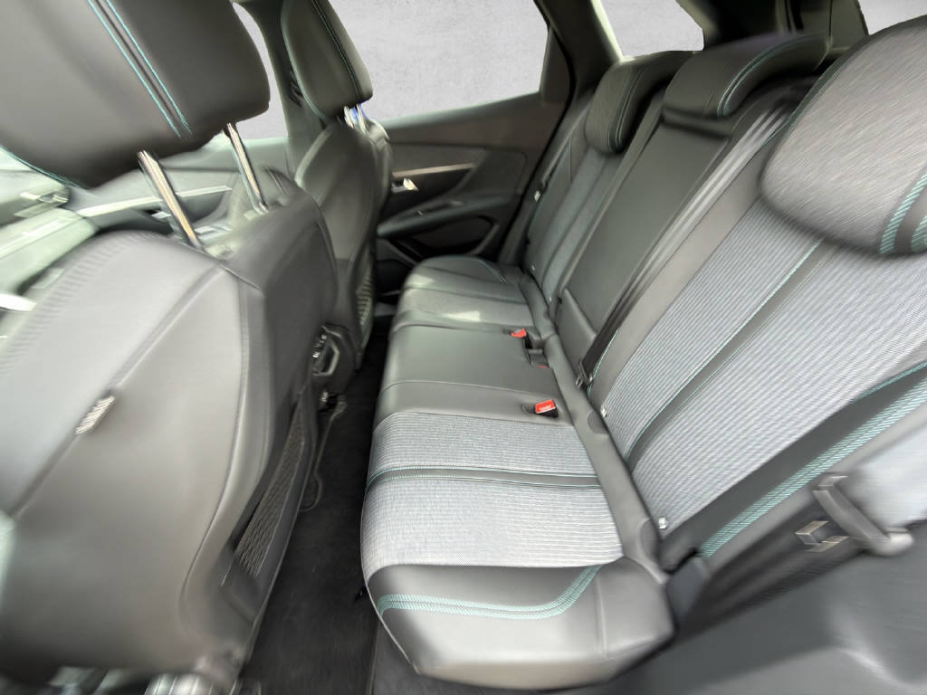 PEUGEOT 3008 1.2 PureTech Allure, Essence, Occasion / Utilisé, Automatique - 7