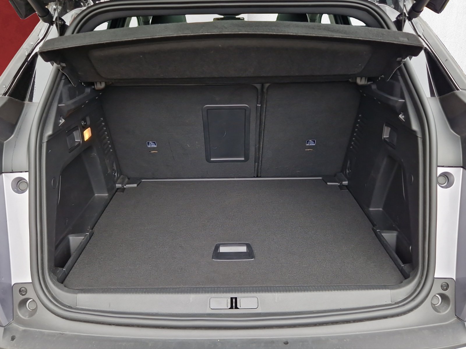 PEUGEOT 3008 1.6 PureTech GT 180 PS mit AHK, Glasdach, uvm., Essence, Occasion / Utilisé, Automatique - 7