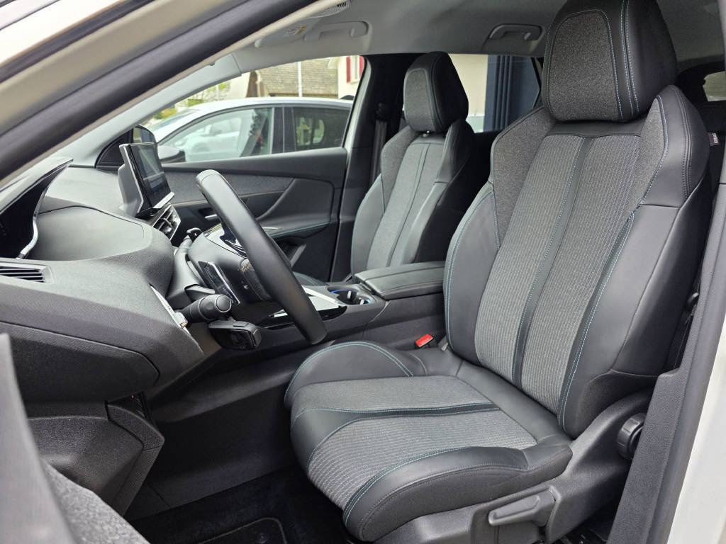 PEUGEOT 3008 1.6 Plug-in Hybrid Allure Pack, Plug-in-Hybrid Benzina/Elettrica, Occasioni / Usate, Automatico - 6