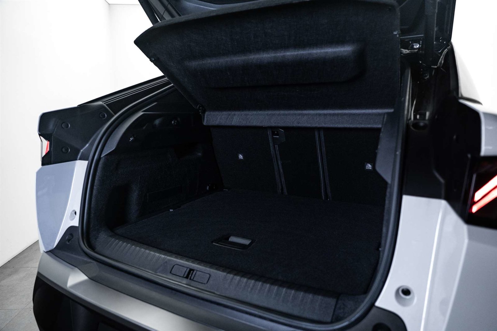 PEUGEOT 3008 145 e-DCS6 Hybrid GT Automat, Mild-Hybrid Petrol/Electric, Second hand / Used, Automatic - 5