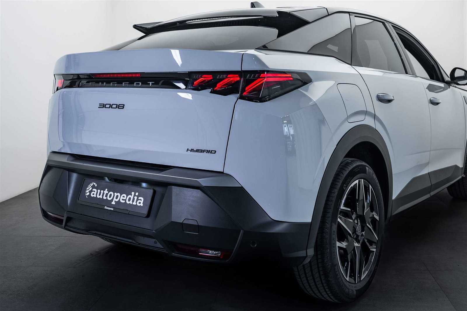 PEUGEOT 3008 136 e-DCS6 Hybrid GT, Mild-Hybrid Benzin/Elektro, Occasion / Gebraucht, Automatik - 4