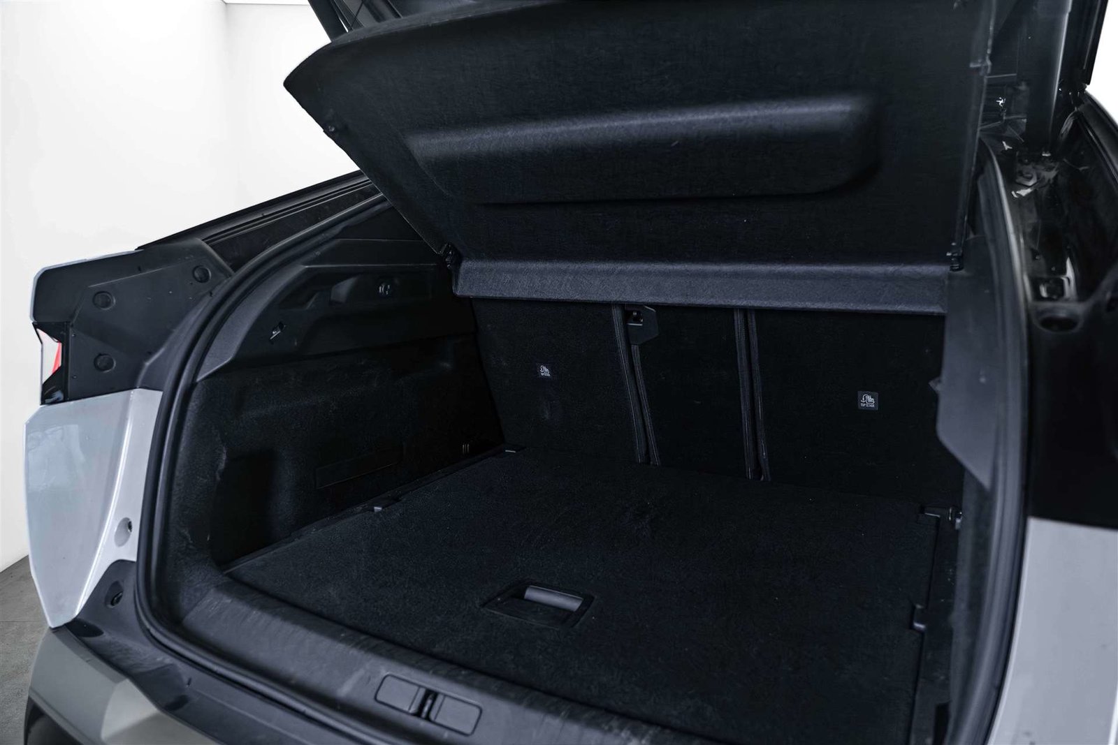 PEUGEOT 3008 136 e-DCS6 Hybrid GT, Mild-Hybrid Benzin/Elektro, Occasion / Gebraucht, Automatik - 5