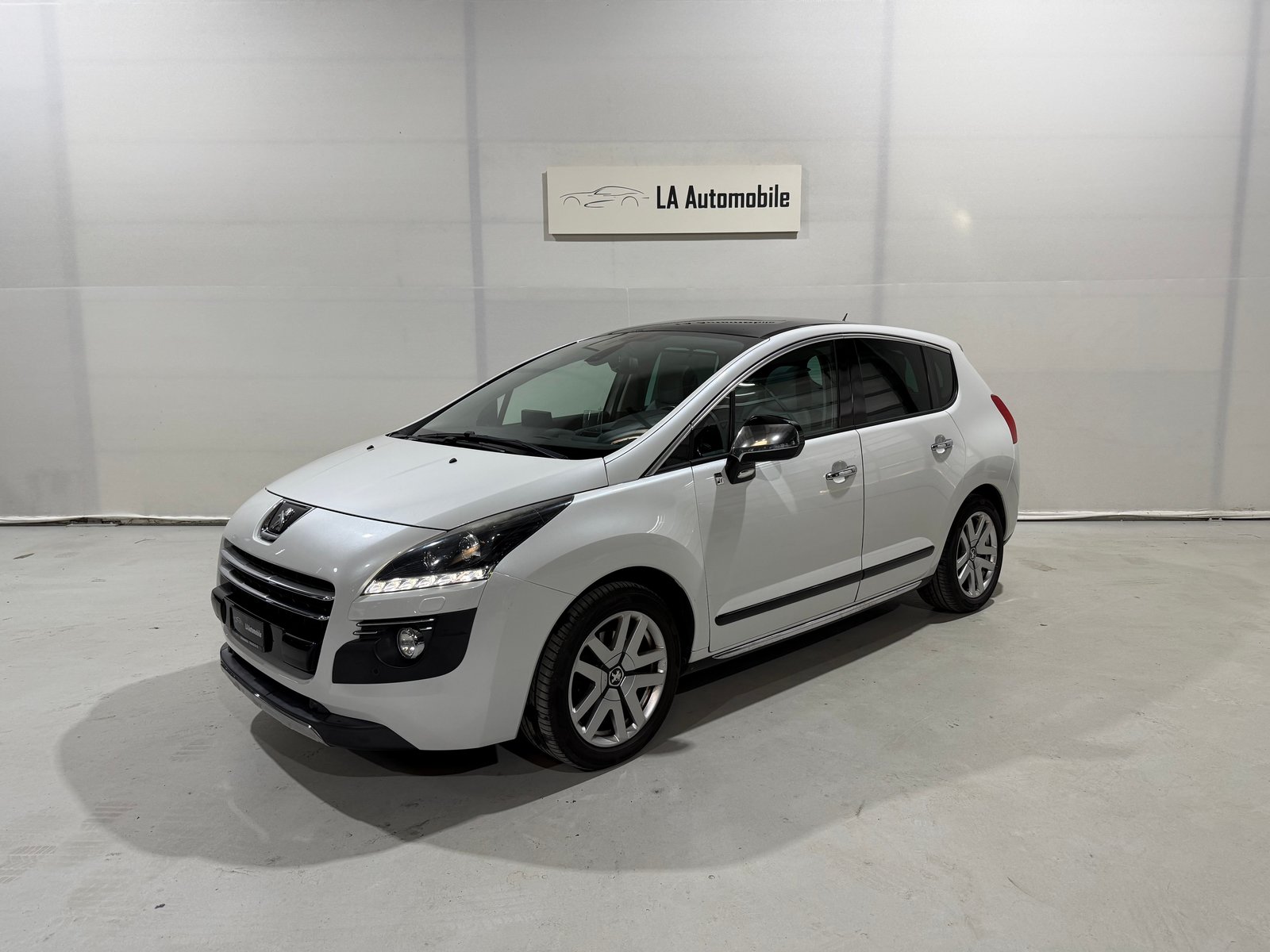 PEUGEOT 3008 HYbrid4 2.0 HDI EGS6
