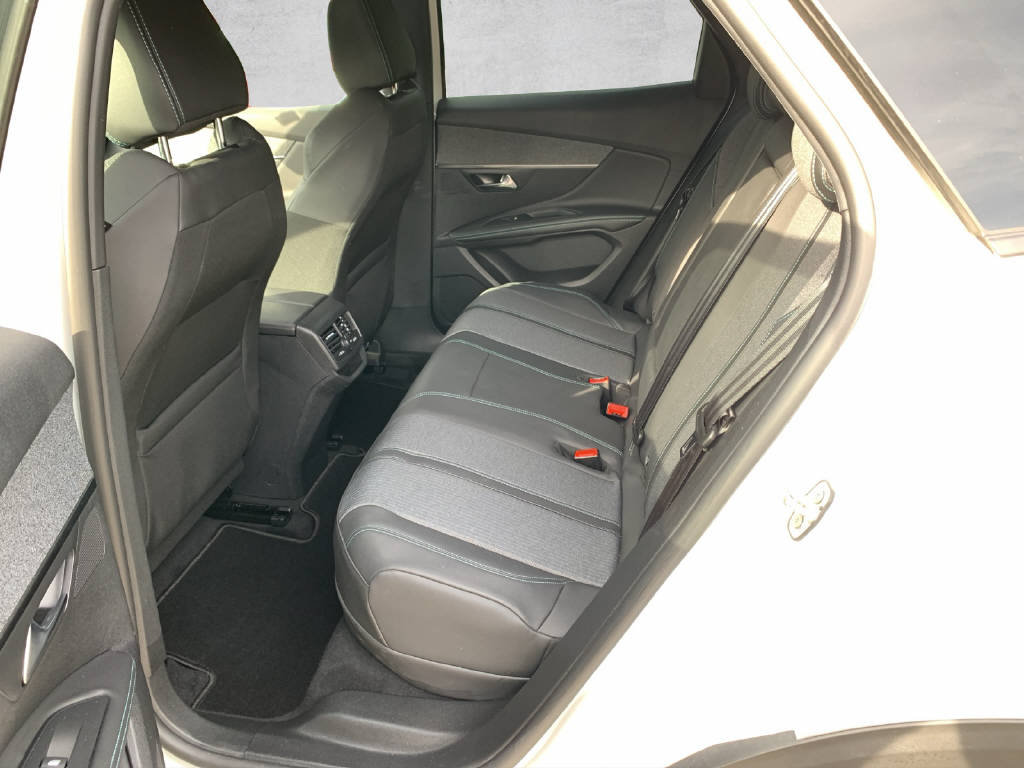 PEUGEOT 3008 1.6 Plug-in Hybrid Allure Pack, Plug-in-Hybrid Benzina/Elettrica, Occasioni / Usate, Automatico - 7
