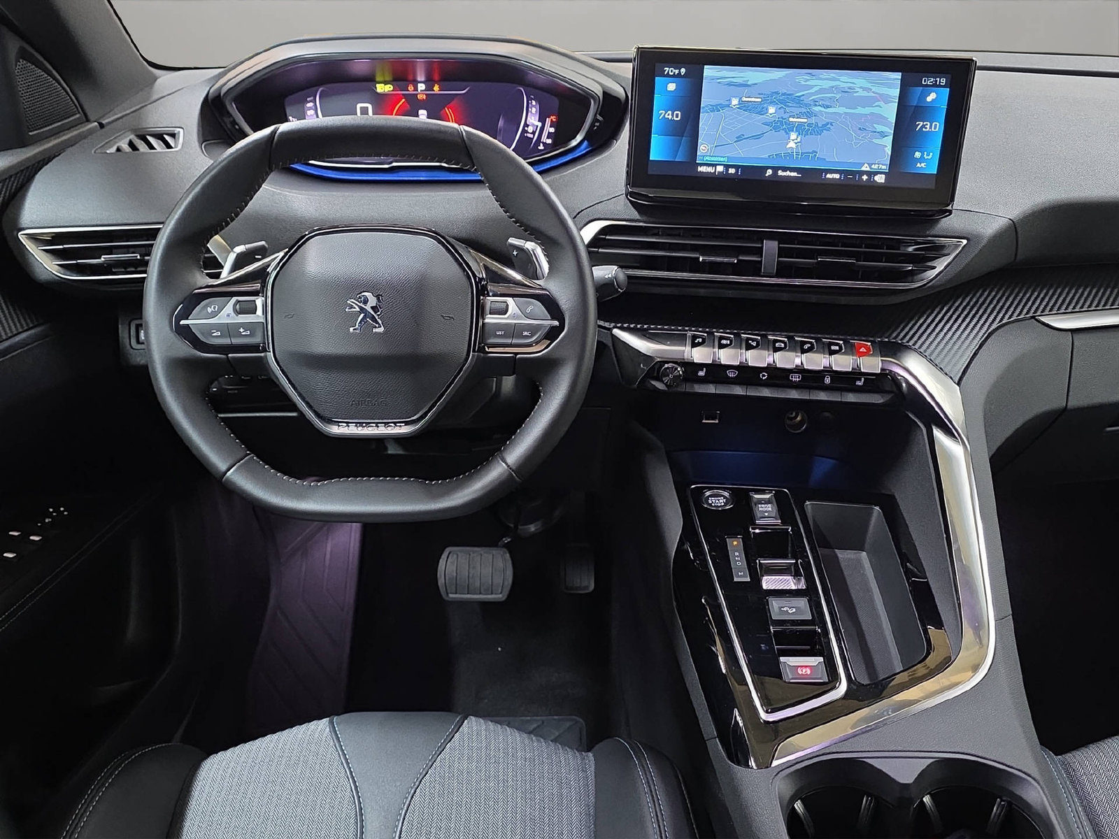 PEUGEOT 3008 1.2 PureTech Allure Pack, Benzin, Occasion / Gebraucht, Automatik - 7
