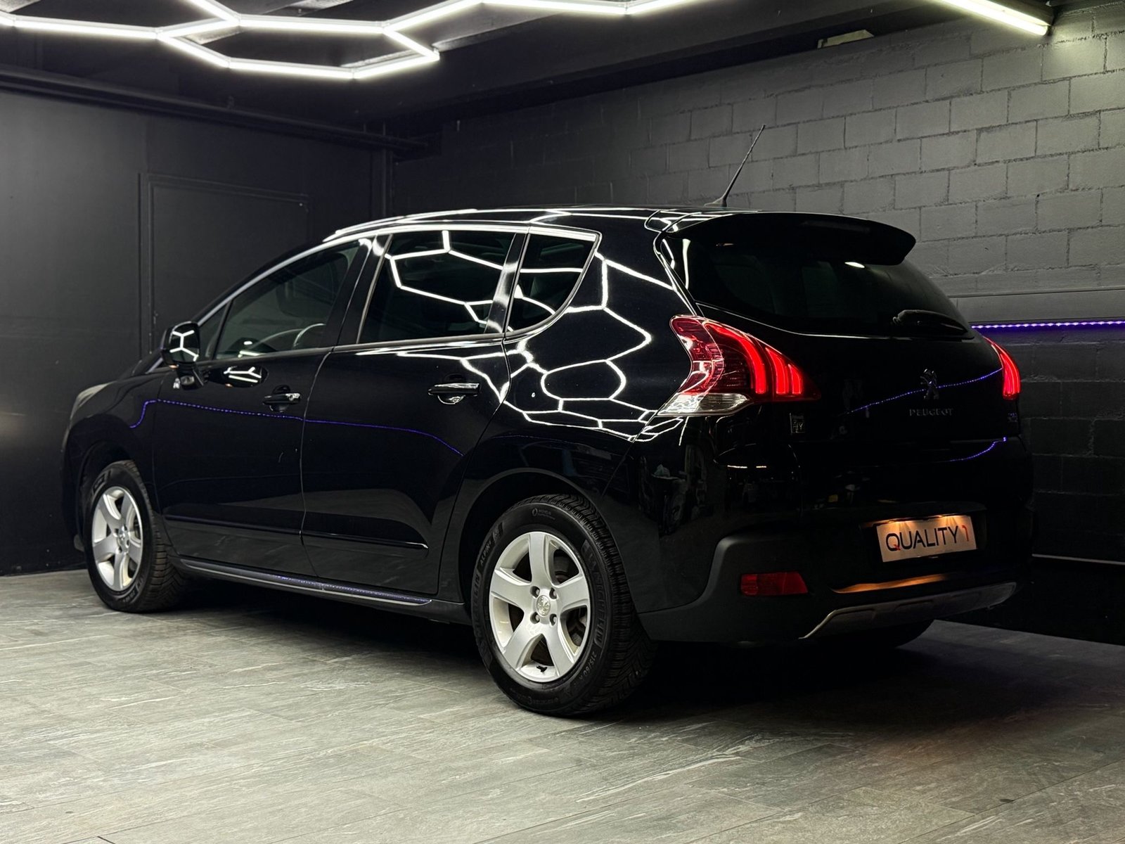 PEUGEOT 3008 HYbrid4 2.0 HDI ETG6, Occasion / Utilisé, Automatique - 6