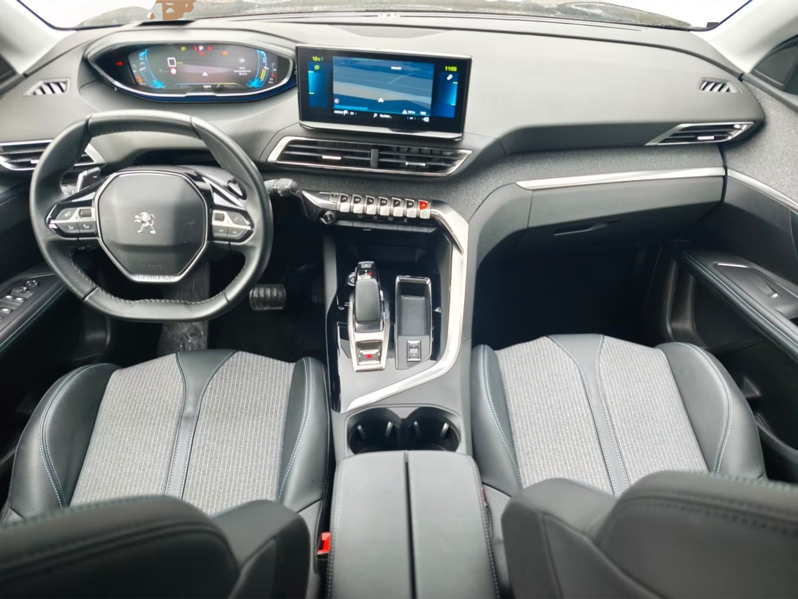 PEUGEOT 3008 1.6 Plug-in Hybrid Allure Pack, Plug-in-Hybrid Petrol/Electric, Second hand / Used, Automatic - 7