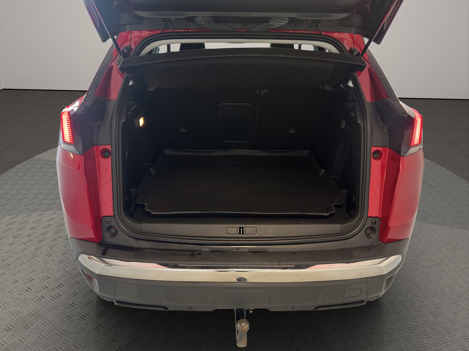 PEUGEOT 3008 1.2 PureTech Allure EAT, Benzin, Occasion / Gebraucht, Automatik - 6