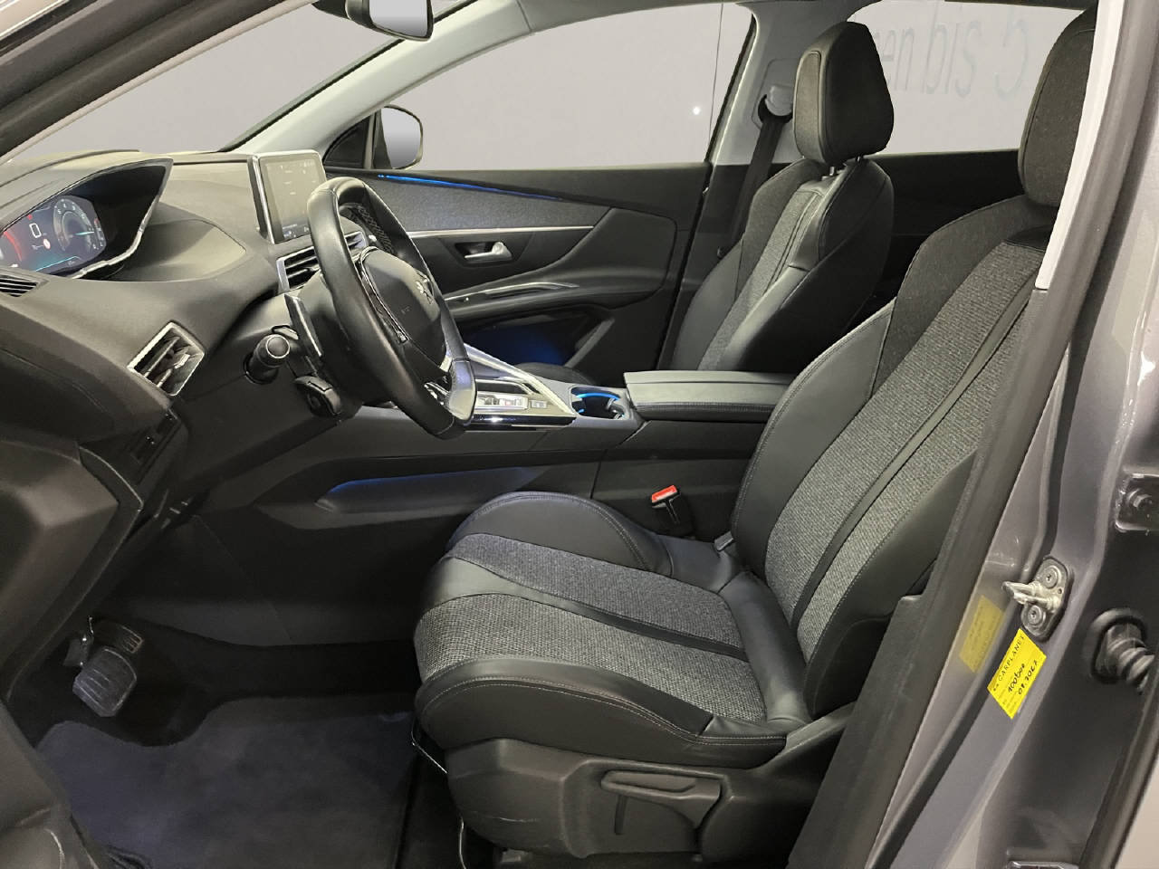 PEUGEOT 3008 1.6 THP Allure, Essence, Occasion / Utilisé, Automatique - 5