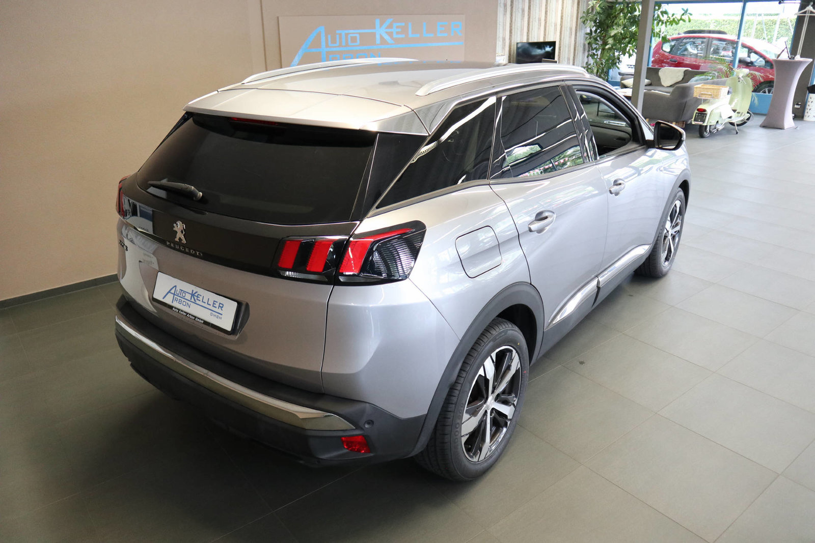 PEUGEOT 3008 1.2 PureTech Allure, Benzin, Occasion / Gebraucht, Automatik - 7