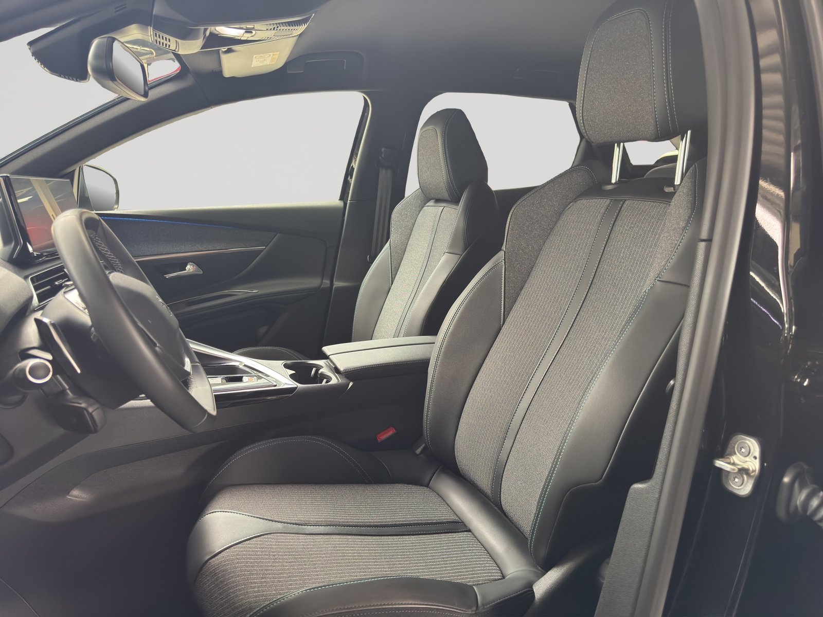 PEUGEOT 3008 1.2 PureTech Allure Pack EAT8, Benzin, Occasion / Gebraucht, Automatik - 6