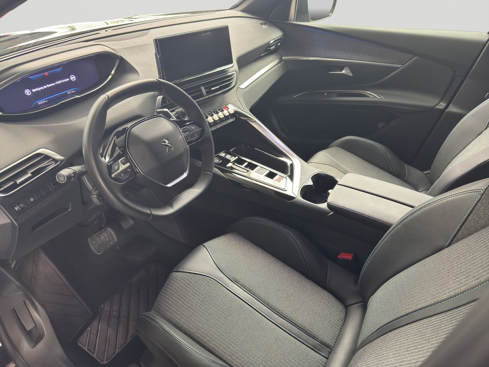 PEUGEOT 3008 1.2 PureTech Allure Pack EAT8, Benzin, Occasion / Gebraucht, Automatik - 7
