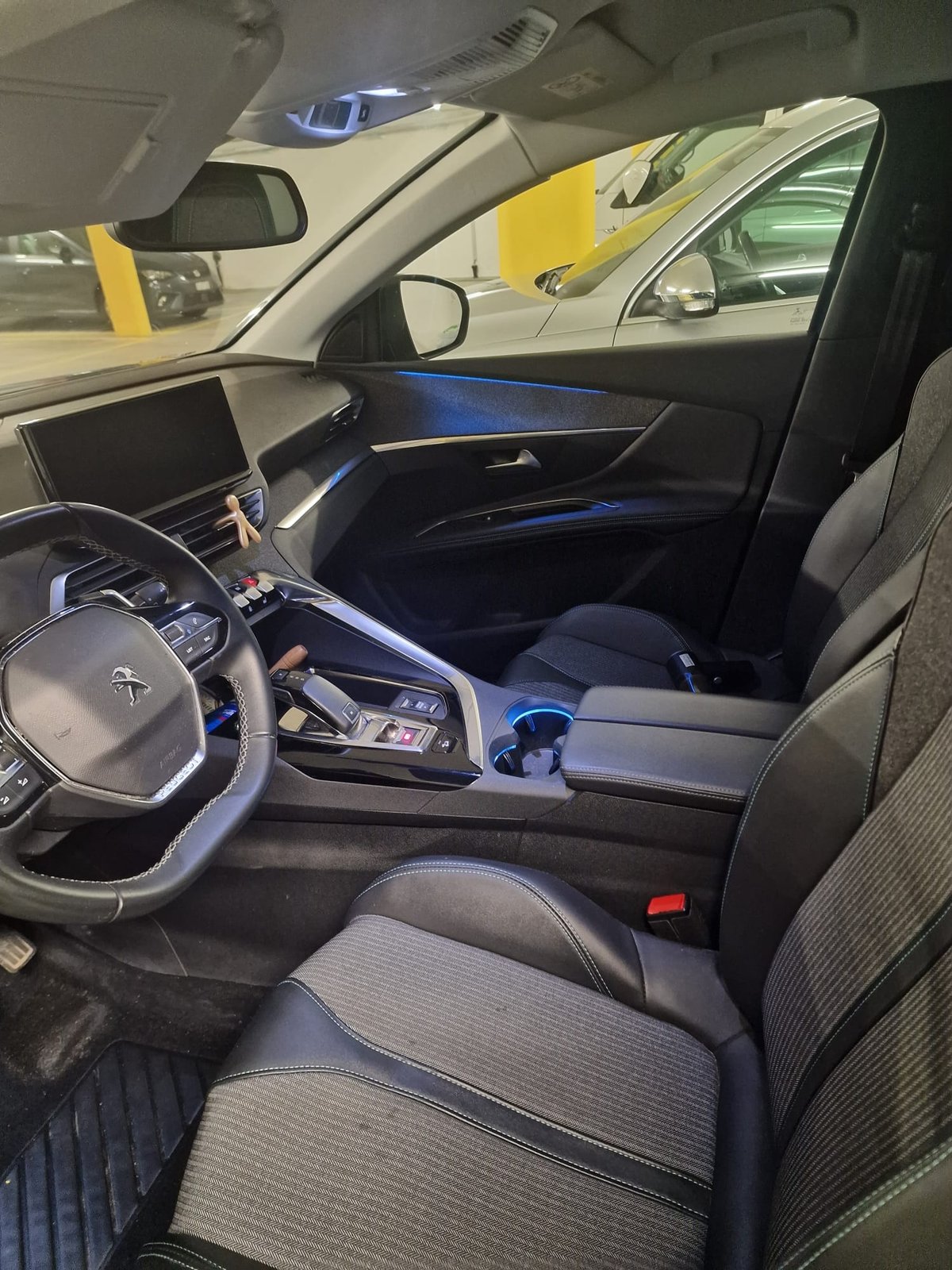 PEUGEOT 3008 1.2 PureTech Allure Pack, Essence, Occasion / Utilisé, Automatique - 6