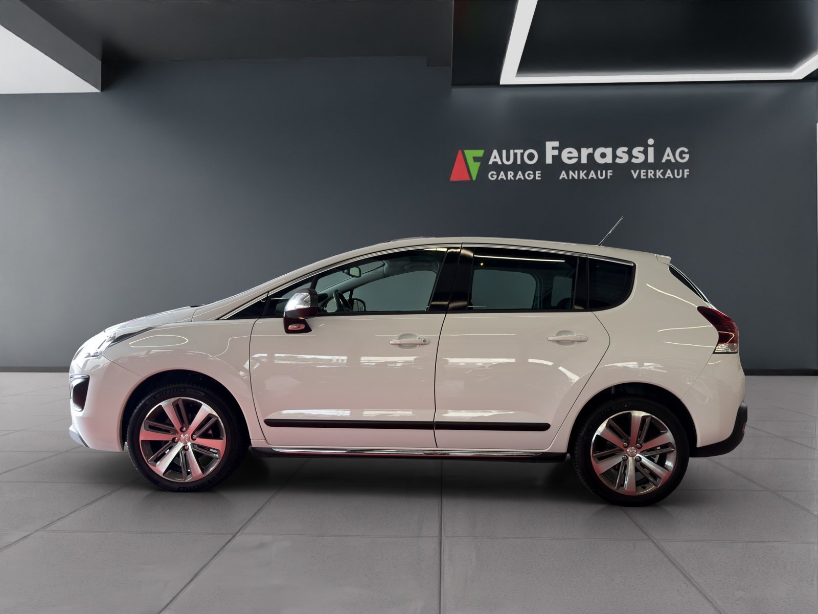 PEUGEOT 3008 1.2 Pure Tech Allure, Petrol, Second hand / Used, Manual - 2