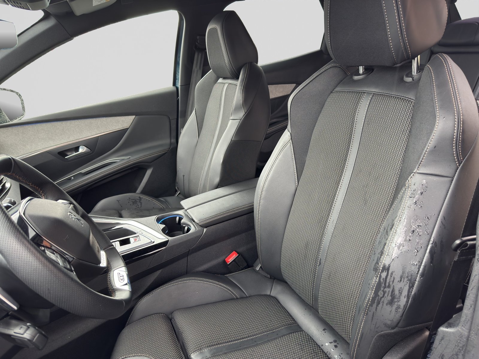 PEUGEOT 3008 1.2 PureTech GT EAT8, Benzin, Occasion / Gebraucht, Automatik - 6