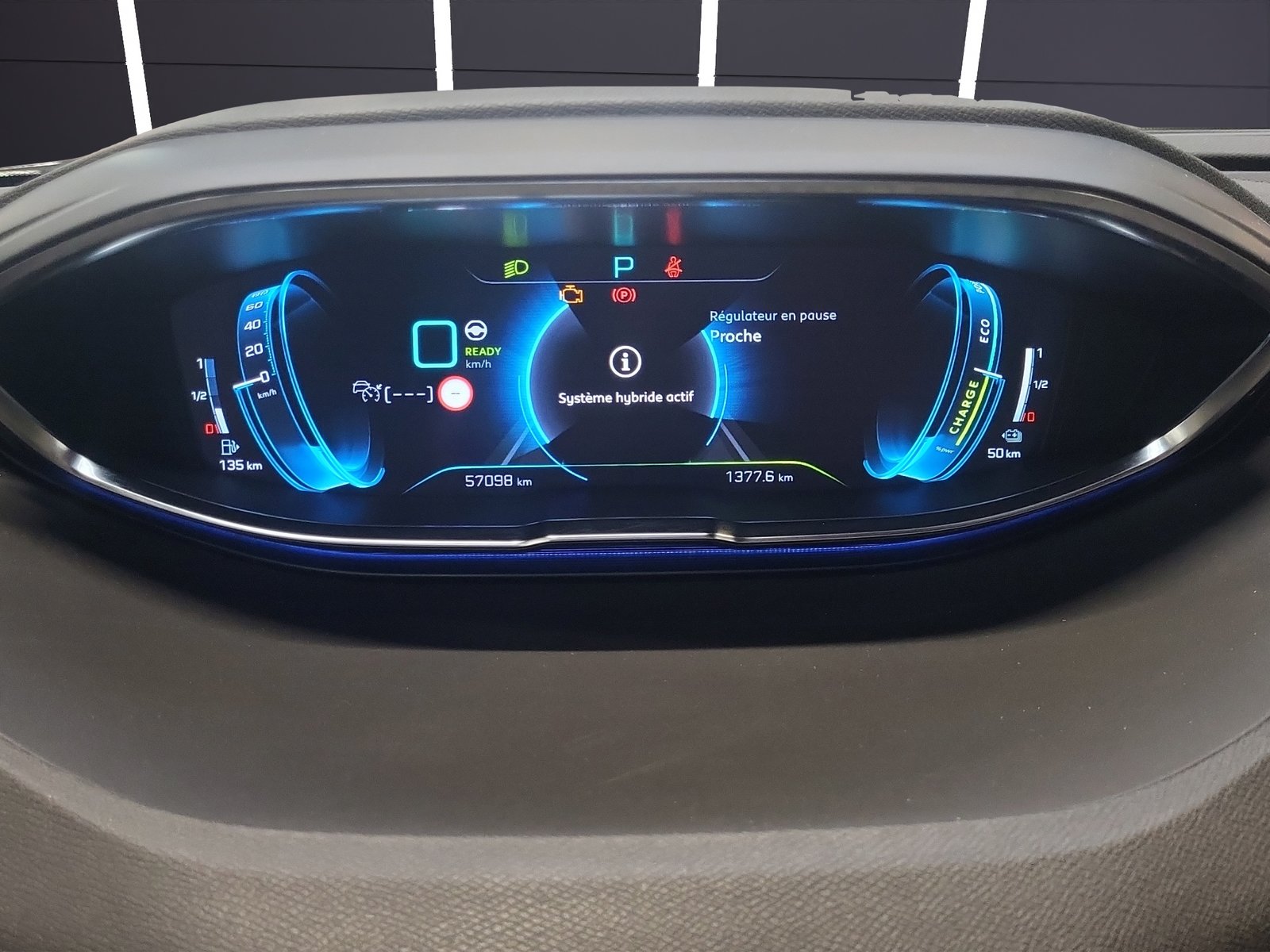 PEUGEOT 3008 1.6 PHEV Hybrid4 GT, Plug-in-Hybrid Benzin/Elektro, Occasion / Gebraucht, Automatik - 7