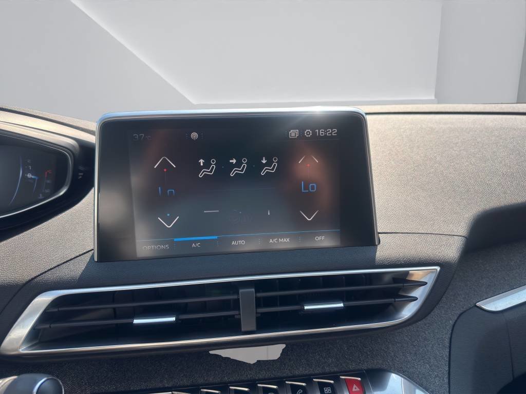 PEUGEOT 3008 1.2 PureTech Allure EAT, Petrol, Second hand / Used, Automatic - 7