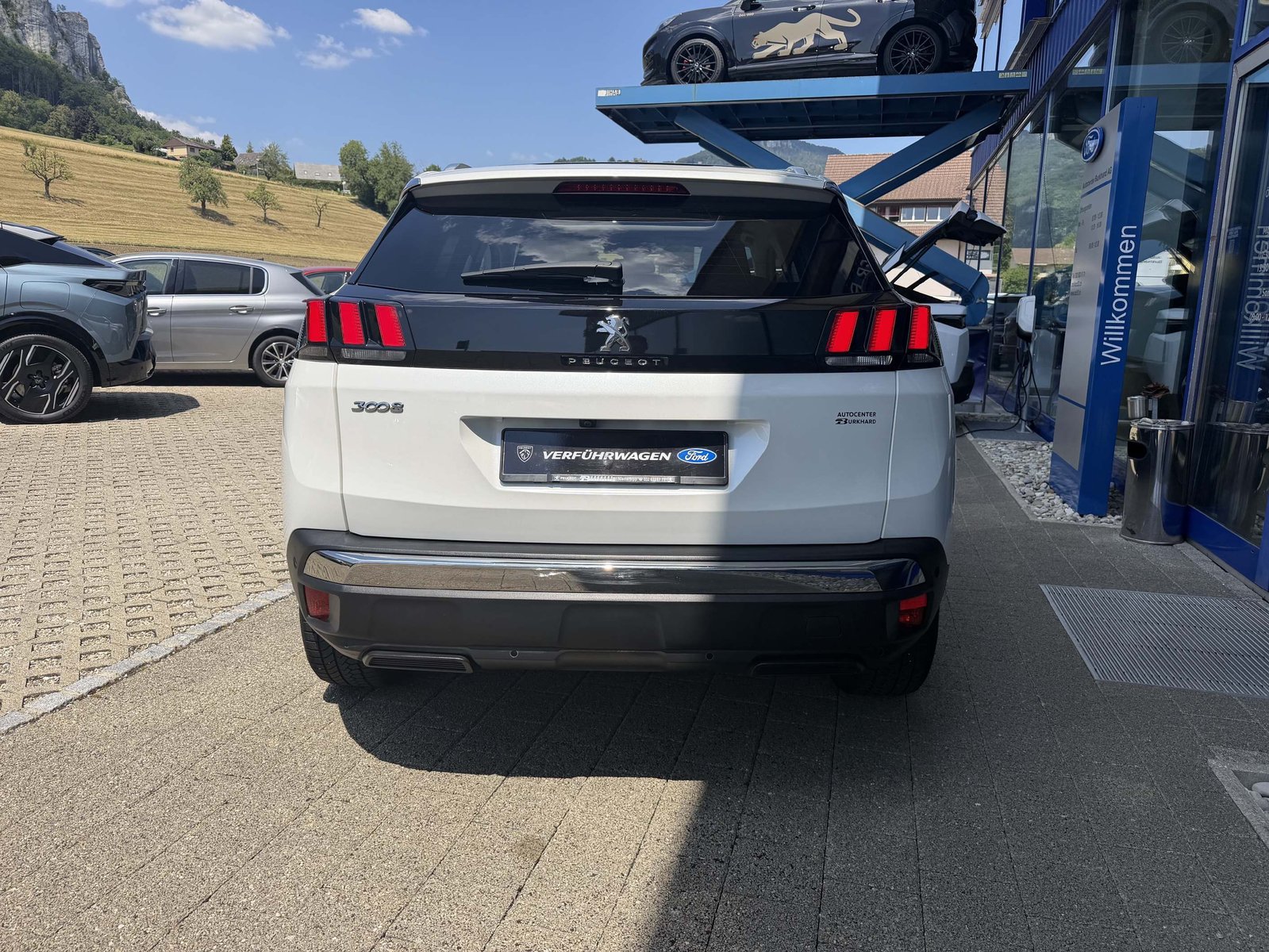 PEUGEOT 3008 1.5 BlueHDi Allure, Diesel, Occasion / Gebraucht, Automatik - 4