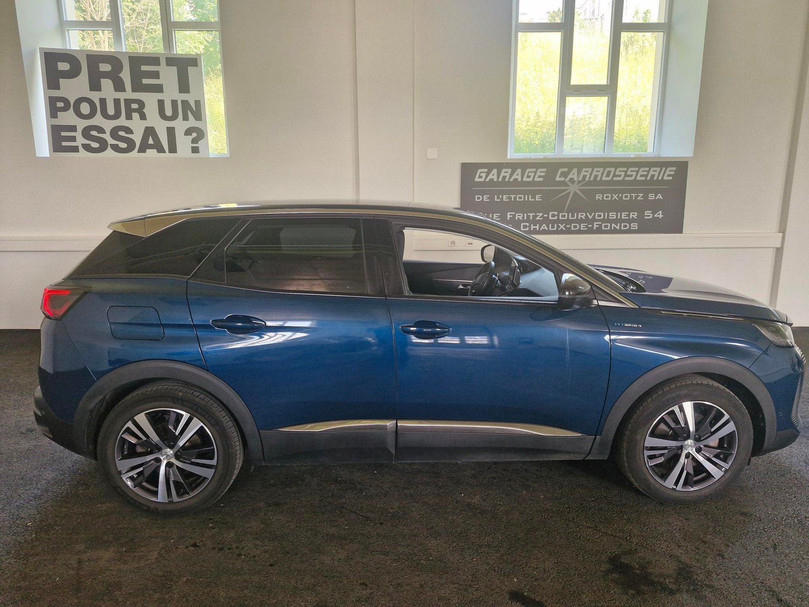 PEUGEOT 3008 300e Hybrid4 Allure Pack EAT8, Plug-in-Hybrid Petrol/Electric, Second hand / Used, Automatic - 4