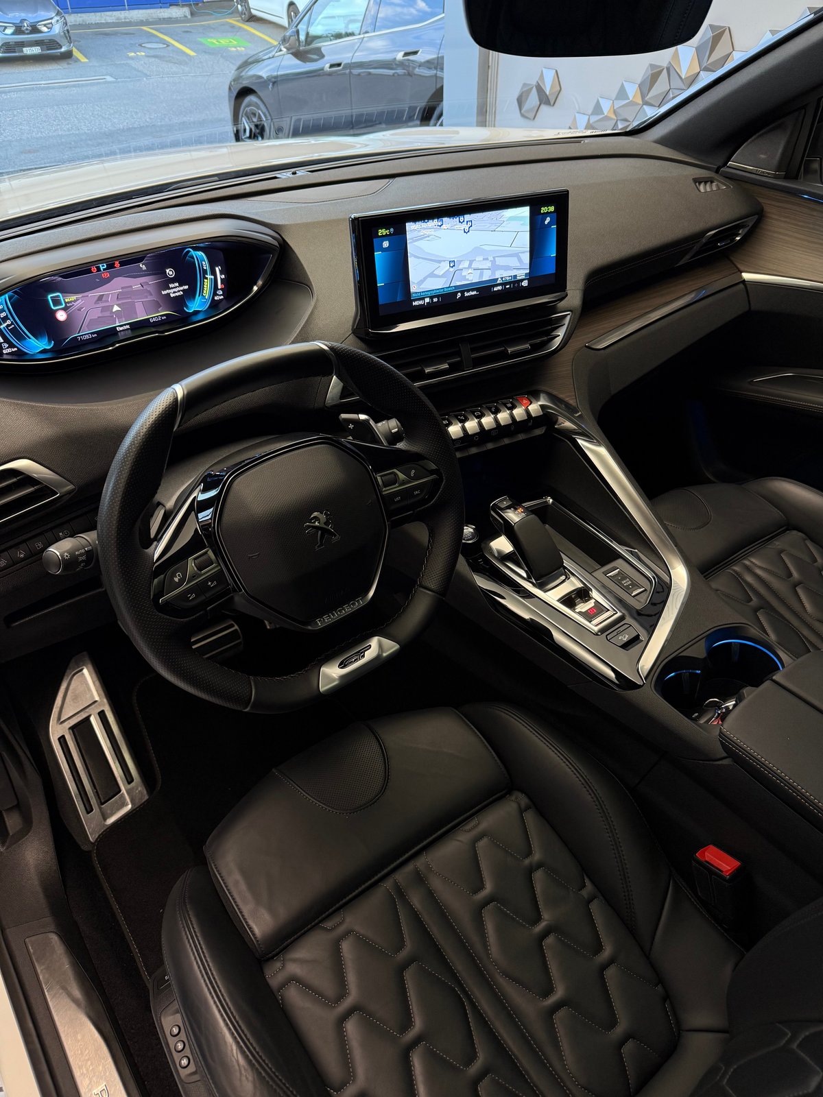 PEUGEOT 3008 300e Hybrid4 GT Pack EAT8, Plug-in-Hybrid Benzin/Elektro, Occasion / Gebraucht, Automatik - 5