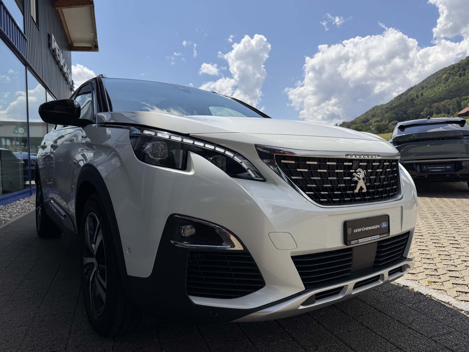 PEUGEOT 3008 1.6 BlueHDi GT *AHK, Schiebedach*, Diesel, Occasion / Gebraucht, Automatik - 3