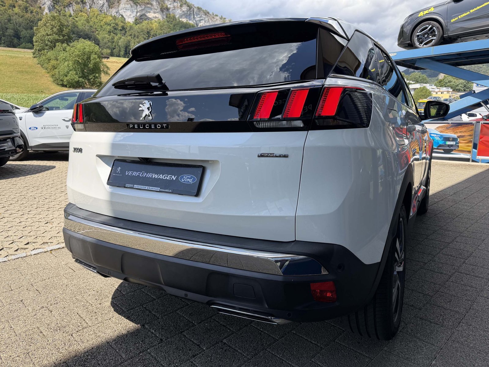 PEUGEOT 3008 1.6 BlueHDi GT *AHK, Schiebedach*, Diesel, Occasion / Gebraucht, Automatik - 4
