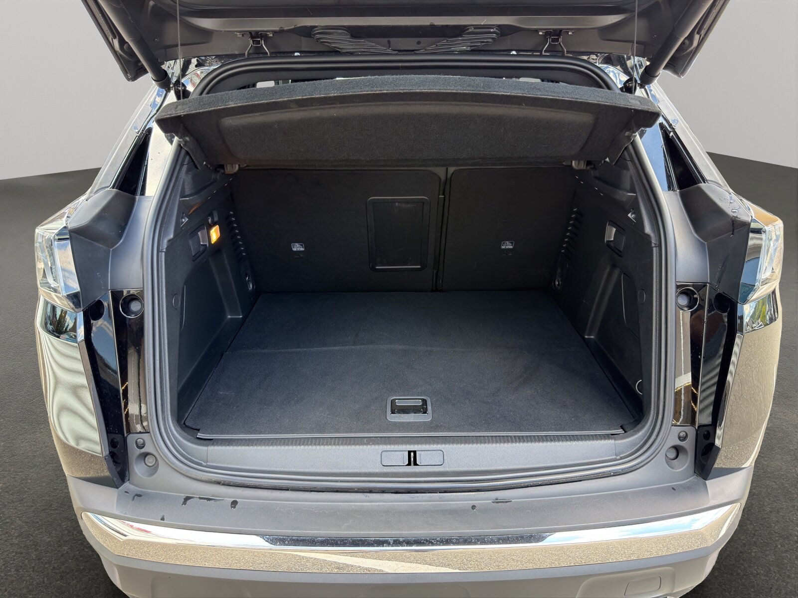 PEUGEOT 3008 1.6 Plug-in Hybrid GT, Voll-Hybrid Benzin/Elektro, Occasion / Gebraucht, Automatik - 6