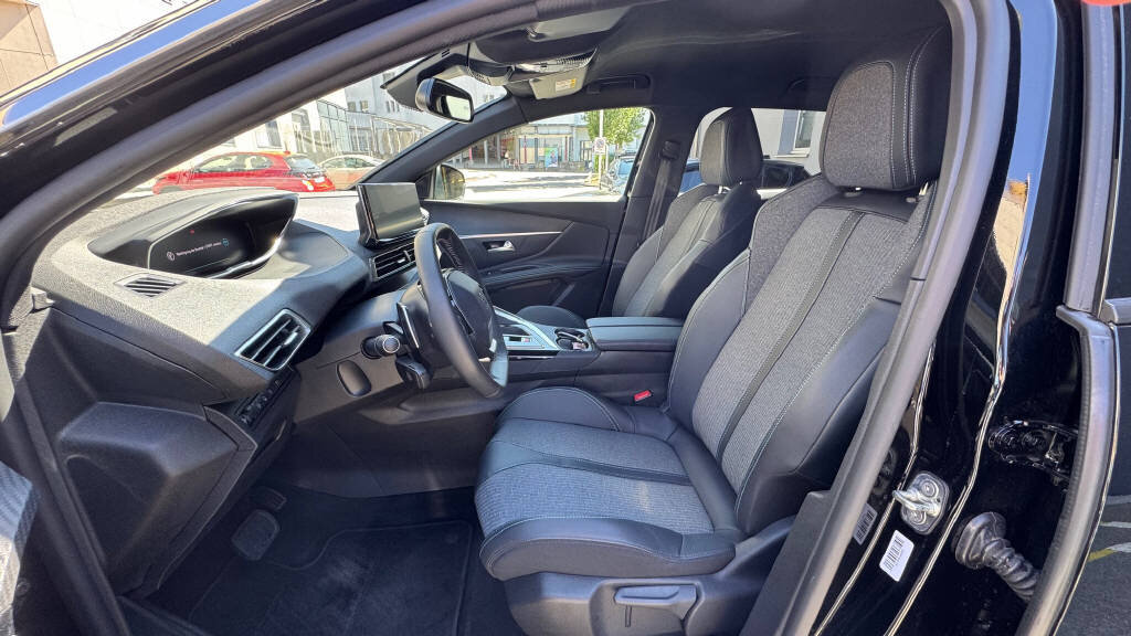 PEUGEOT 3008 1.6 Plug-in Hybrid Allure Pack, Plug-in-Hybrid Petrol/Electric, Second hand / Used, Automatic - 7