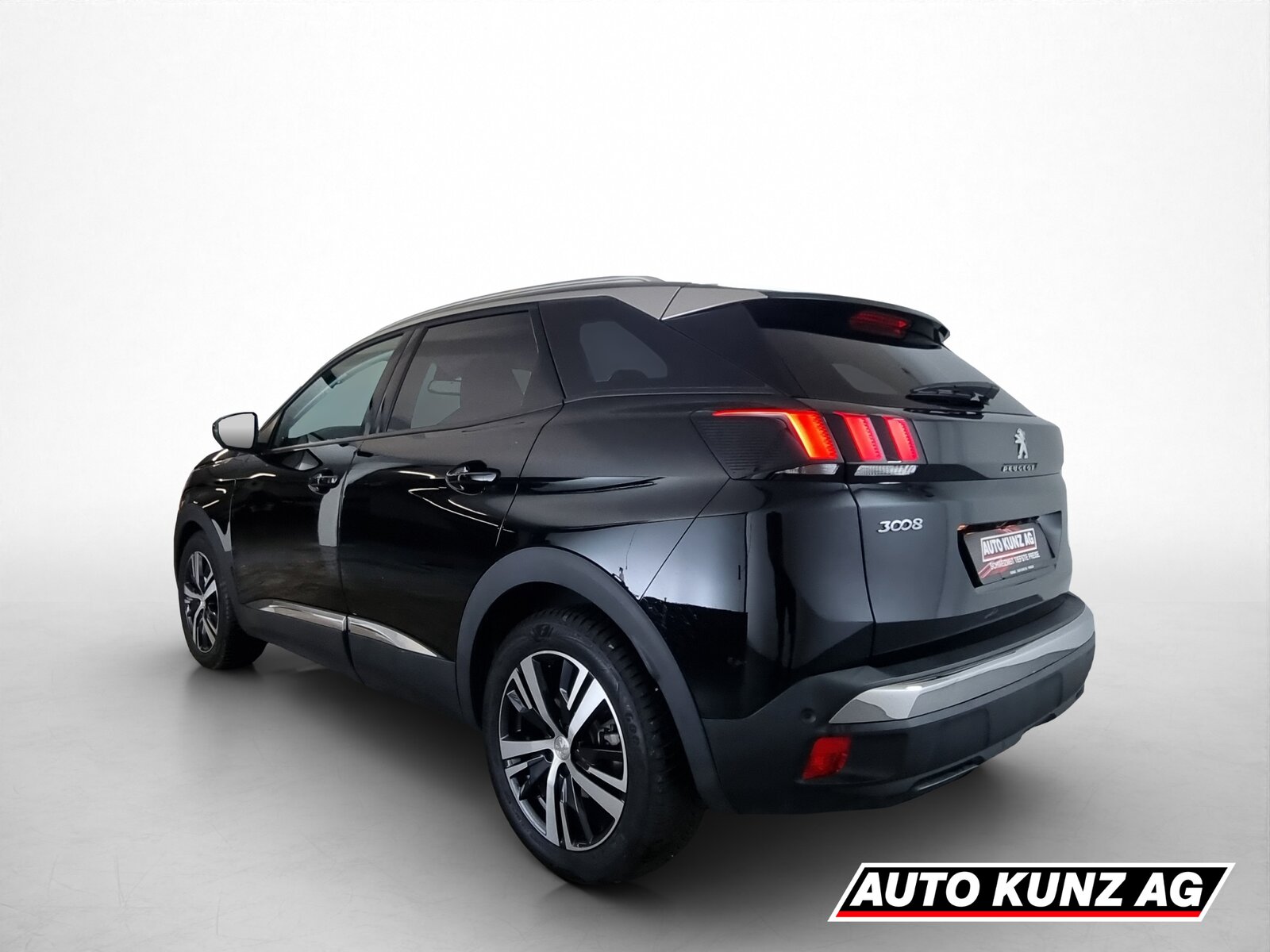 PEUGEOT 3008 1.6 THP Active, Petrol, Second hand / Used, Automatic - 4