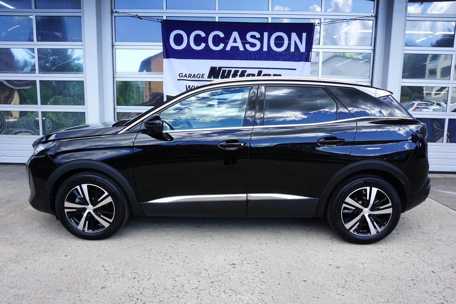 PEUGEOT 3008 1.2 Hybrid GT, Mild-Hybrid Benzin/Elektro, Occasion / Gebraucht, Automatik - 3