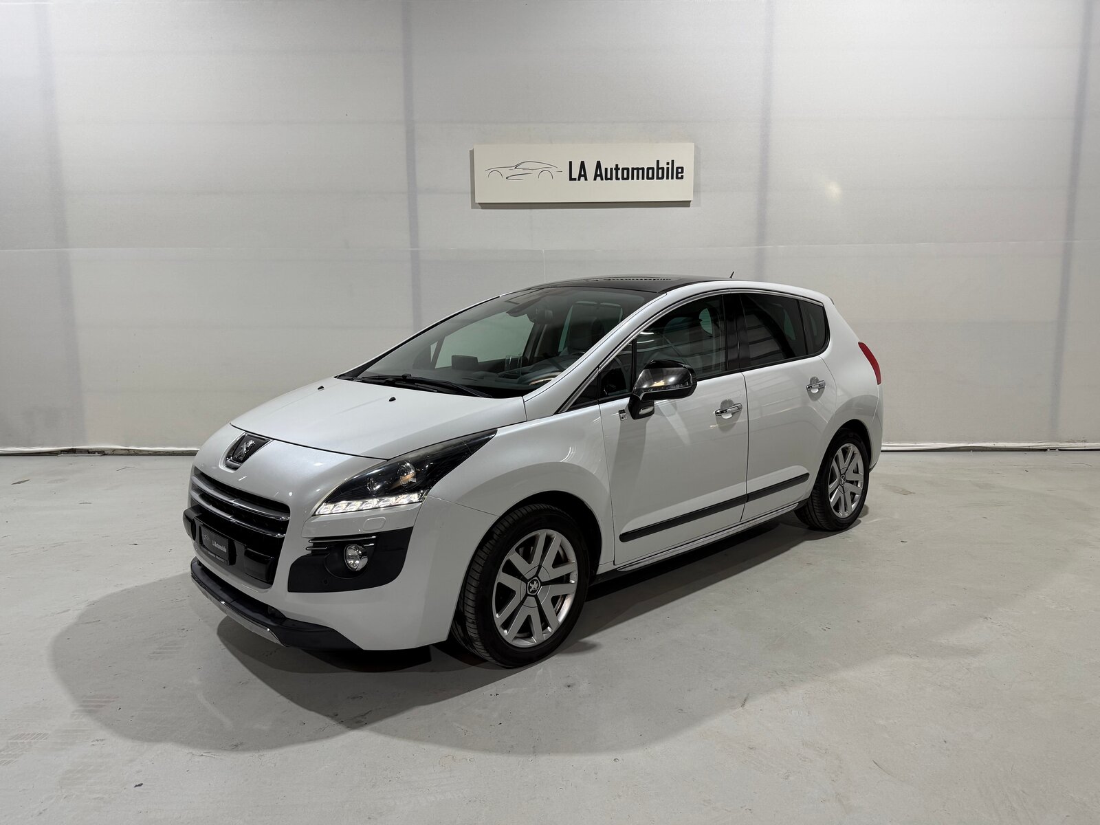 PEUGEOT 3008 HYbrid4 2.0 HDI EGS6