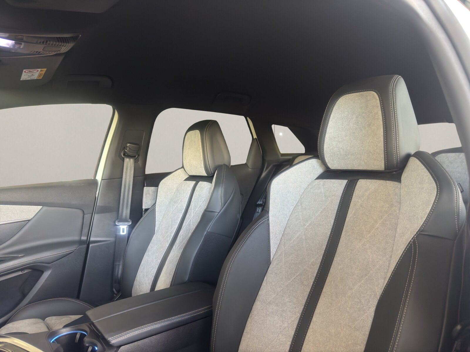 PEUGEOT 3008 1.6 Plug-in 300 PS Hybrid4 GT AWD, Plug-in-Hybrid Benzin/Elektro, Occasion / Gebraucht, Automatik - 6