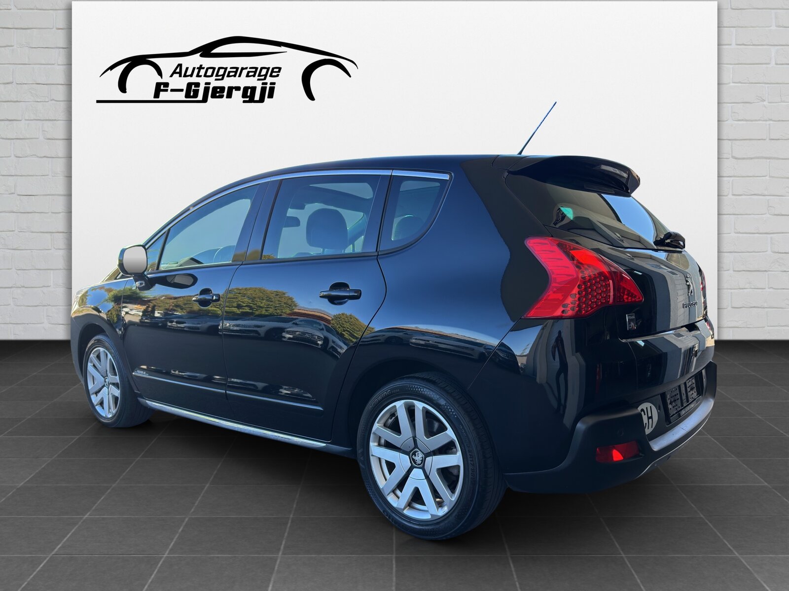 PEUGEOT 3008 HYbrid4 2.0 HDI EGS6, Second hand / Used, Automatic - 4