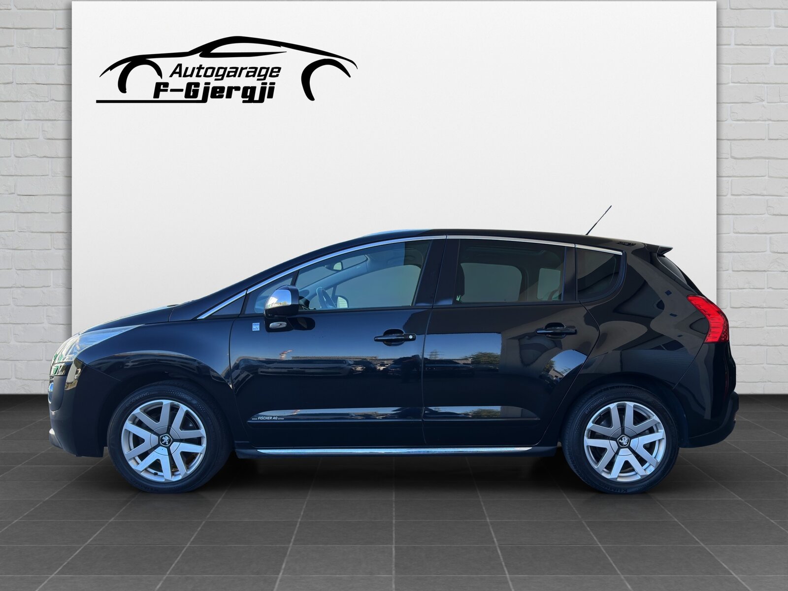 PEUGEOT 3008 HYbrid4 2.0 HDI EGS6, Second hand / Used, Automatic - 5