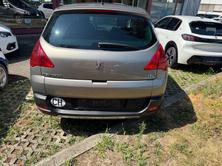 PEUGEOT 3008 1.6 16V T Platinum, Petrol, Second hand / Used, Manual - 3