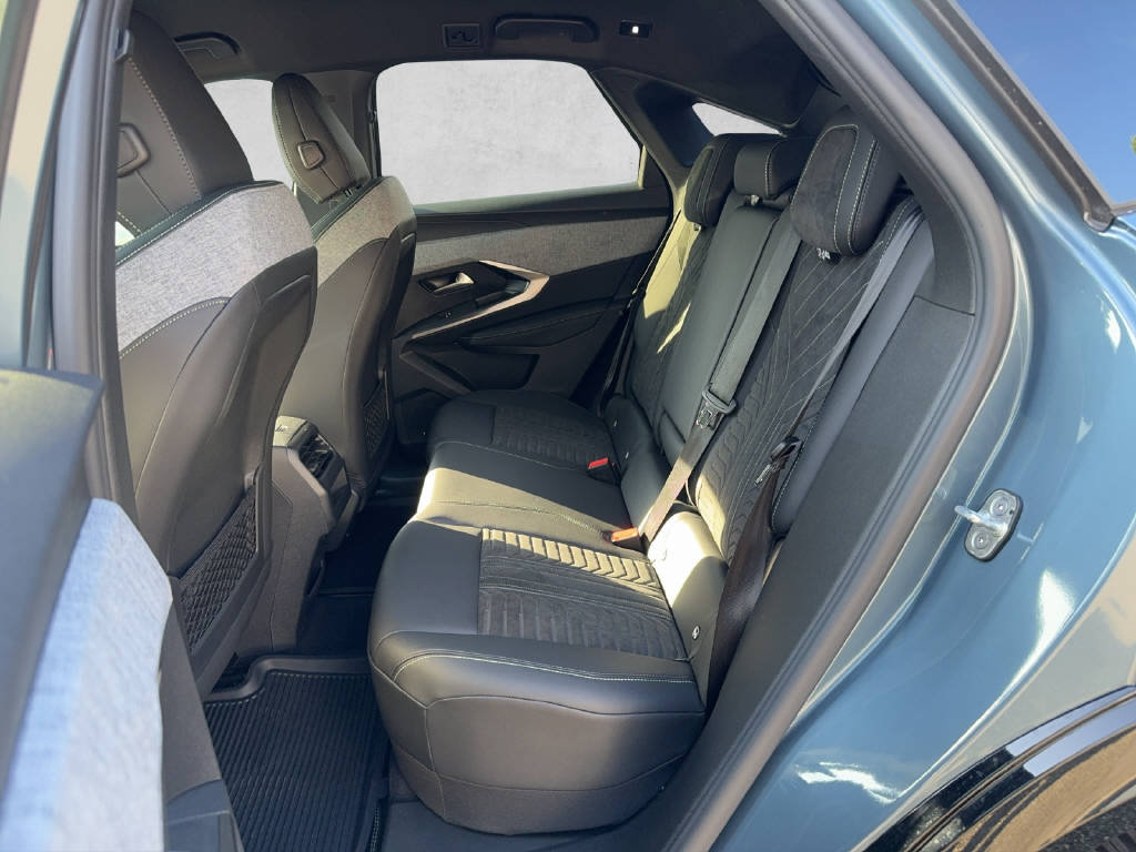PEUGEOT 3008 e-GT, Elektro, Vorführwagen, Automatik - 7
