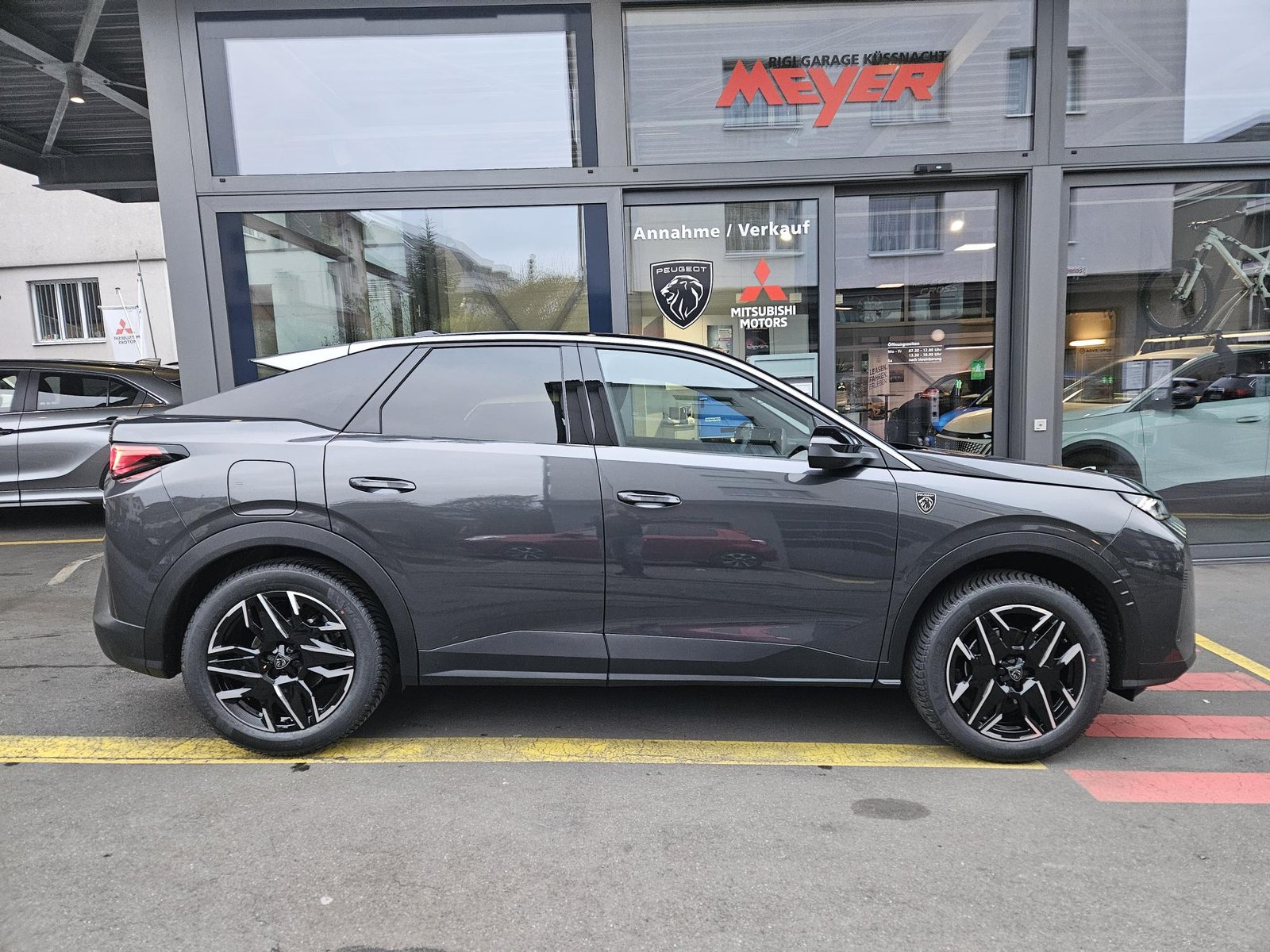 PEUGEOT 3008 1.2 Hybrid GT, Mild-Hybrid Benzin/Elektro, Vorführwagen, Automatik - 2