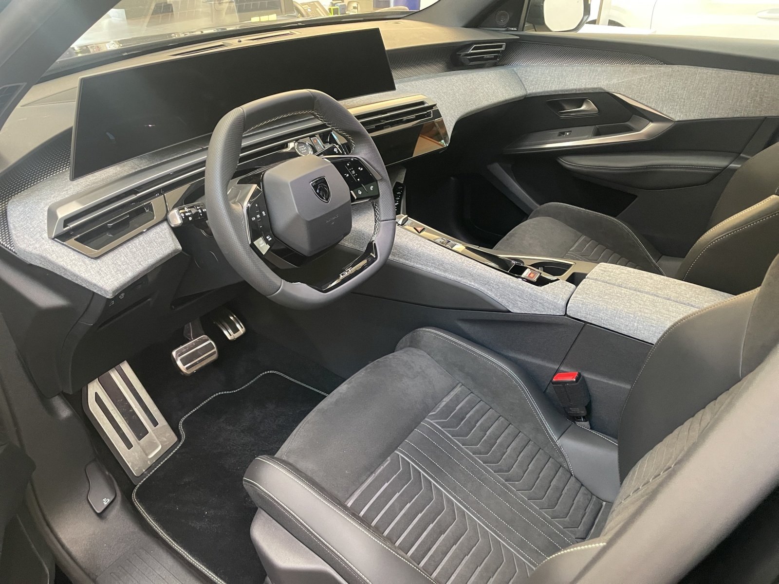 PEUGEOT 3008 e-GT, Elettrica, Auto dimostrativa, Automatico - 4