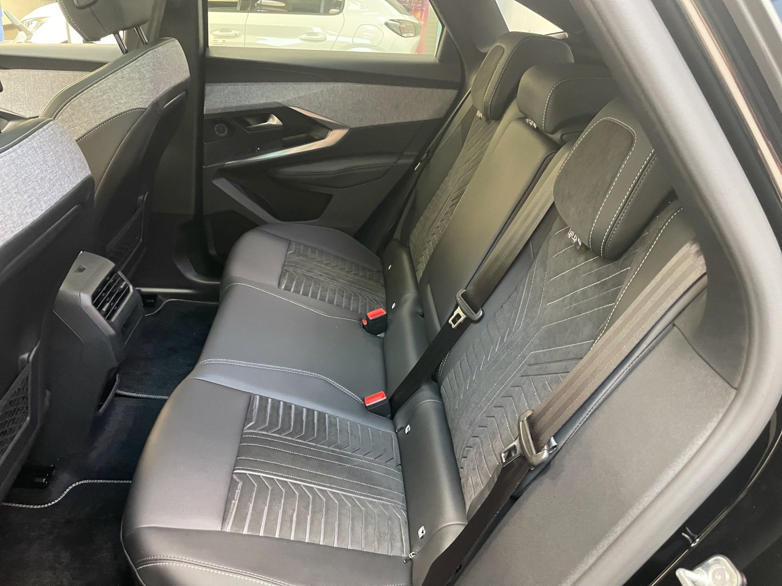 PEUGEOT 3008 e-GT, Elettrica, Auto dimostrativa, Automatico - 5
