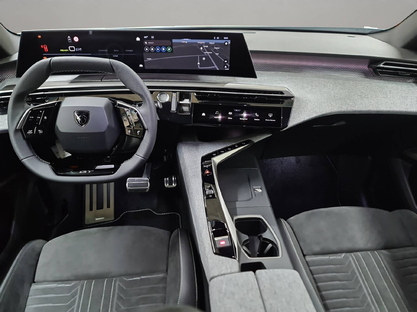 PEUGEOT E-3008 Launch Edition 4x4, Electric, Ex-demonstrator, Automatic - 7