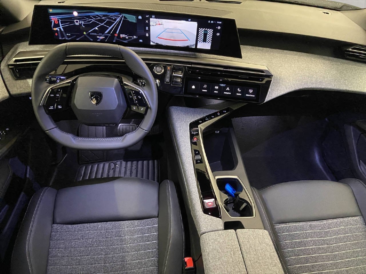 PEUGEOT 3008 1.2 Hybrid 136 Allure, Mild-Hybrid Benzin/Elektro, Vorführwagen, Automatik - 5