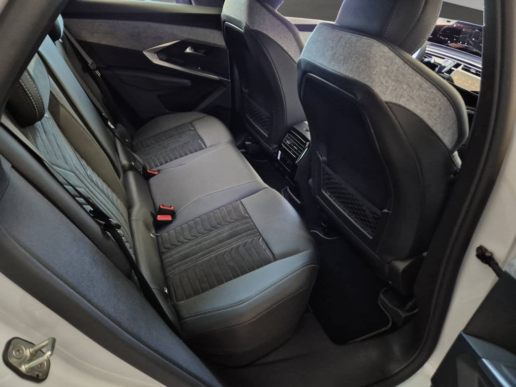 PEUGEOT 3008 1.6 Plug-in Hybrid GT, Plug-in-Hybrid Benzin/Elektro, Vorführwagen, Automatik - 7
