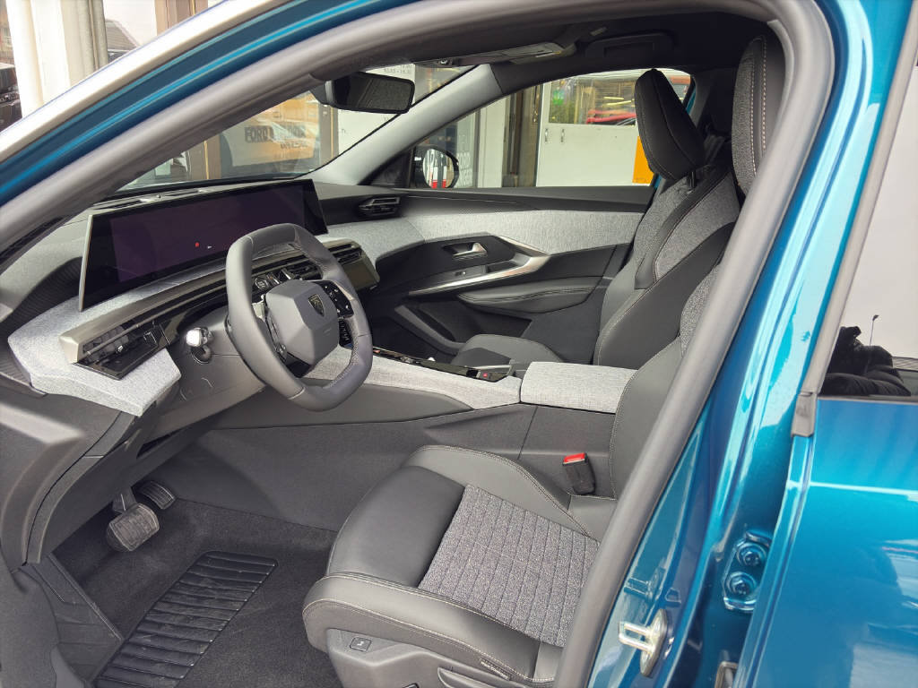 PEUGEOT 3008 1.6 Plug-in Hybrid Allure, Plug-in-Hybrid Benzina/Elettrica, Auto dimostrativa, Automatico - 5