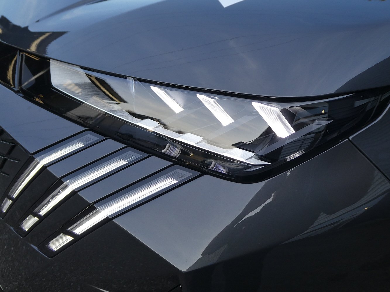 PEUGEOT 3008 E-Launch Edition AWD, Elektro, Vorführwagen, Automatik - 4