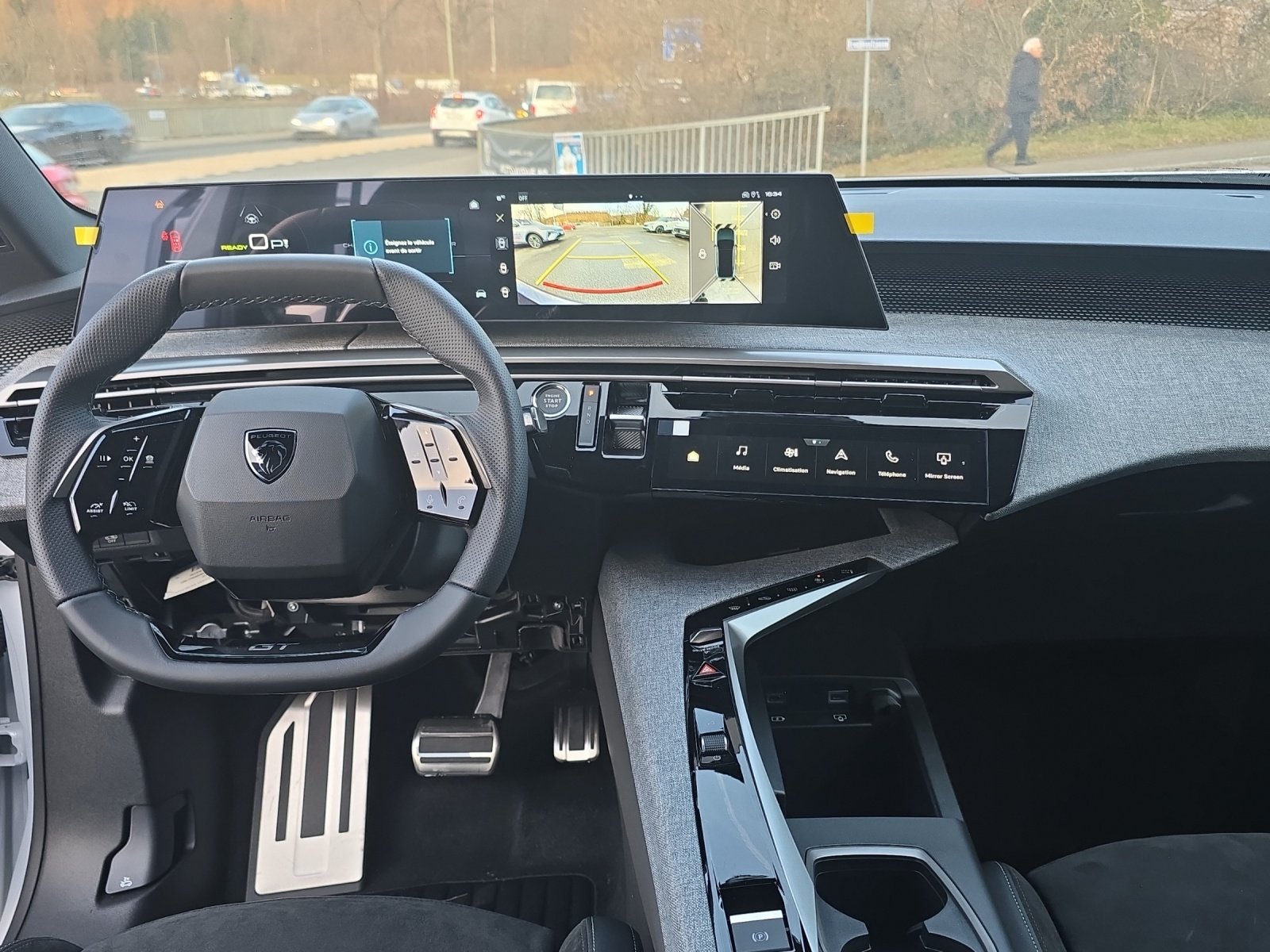 PEUGEOT 3008 e-Launch Edition AWD, Electric, Ex-demonstrator, Automatic - 6