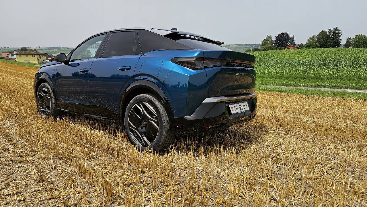 PEUGEOT 3008 e-GT, Elektro, Vorführwagen, Automatik - 3