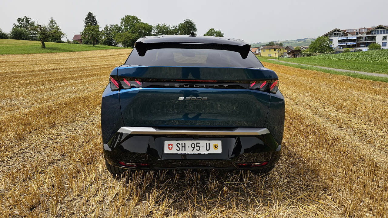 PEUGEOT 3008 e-GT, Elektro, Vorführwagen, Automatik - 4
