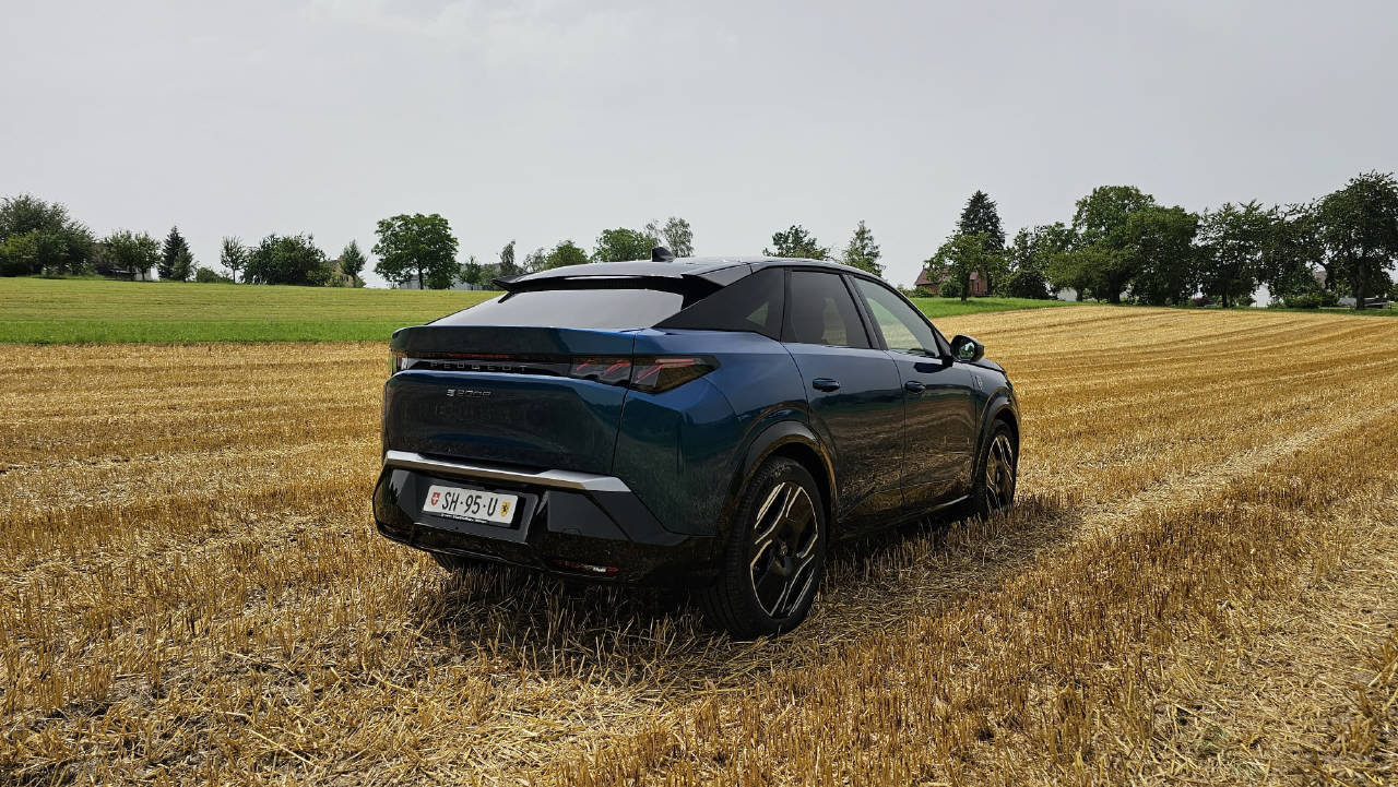 PEUGEOT 3008 e-GT, Elektro, Vorführwagen, Automatik - 5