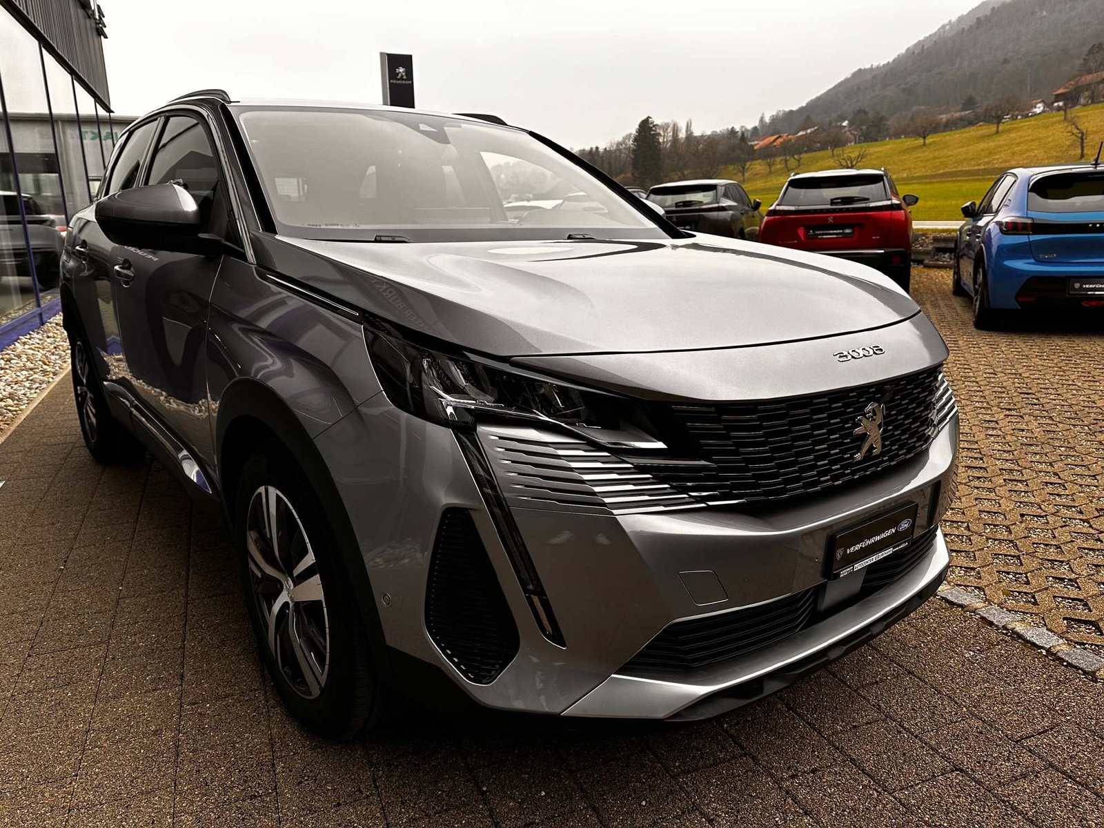 PEUGEOT 3008 1.2 PureTech Allure Pack 5 Jahre Garantie, Petrol, Ex-demonstrator, Manual - 3